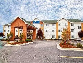 Hotel Baymont By Wyndham Gurnee